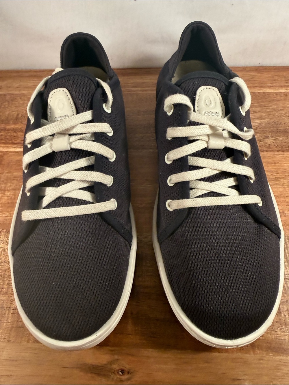 OlwKai Pehuea Li Women's Sneakers Black Size 8.5 - Picture 3 of 12